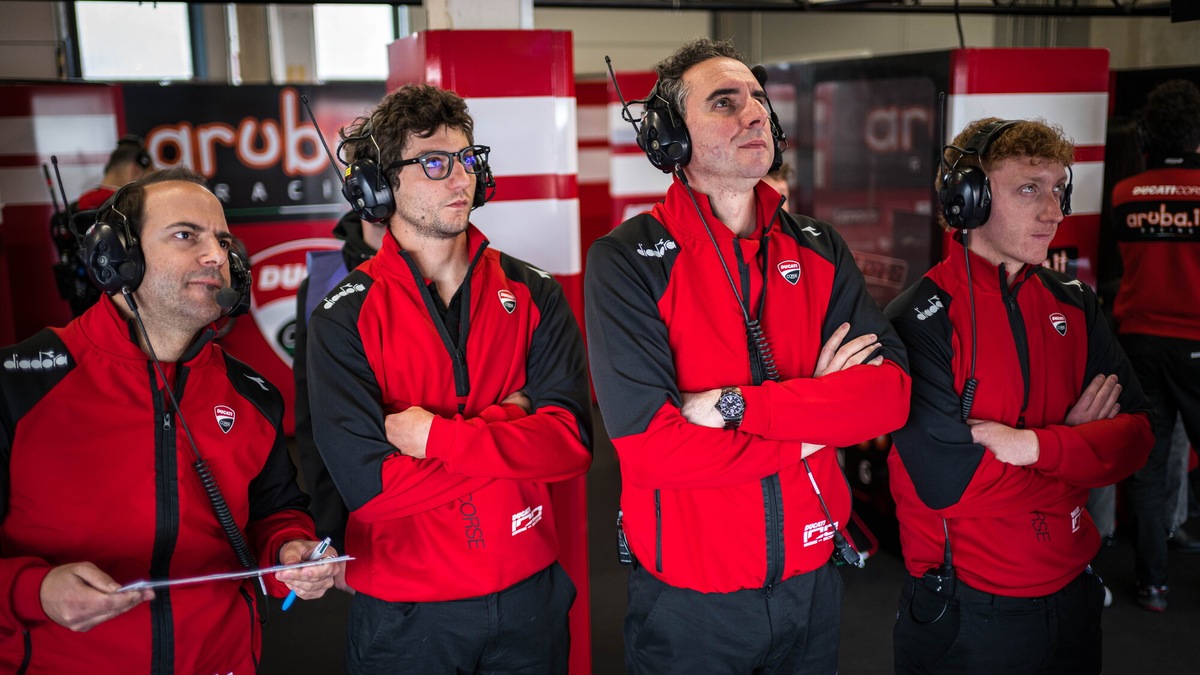 SBK, Zambenedetti di Ducati: "Deluso dai rivali: hanno forse deciso di non migliorare?"