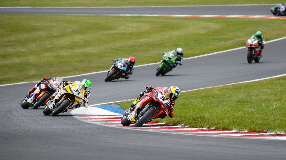 SBK, Bulega-Lecuona fanno il vuoto: la vera lotta è per il terzo posto