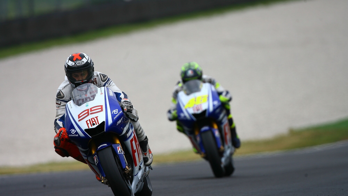 Valentino Rossi e Jorge Lorenzo accendono la corsa al mondiale nel 2009
