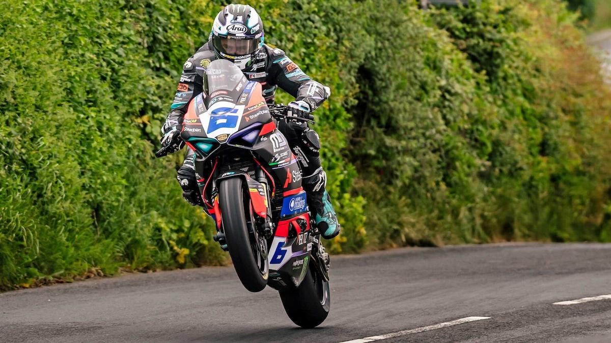 Tourist Trophy, leggenda inarrestabile: Dunlop vince in SSP e sale a quota 34!
