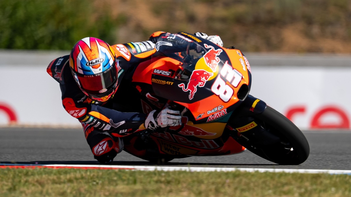 Moto3, GP Brno: guizzo di Carpe nelle FP2, passo in avanti per Pini