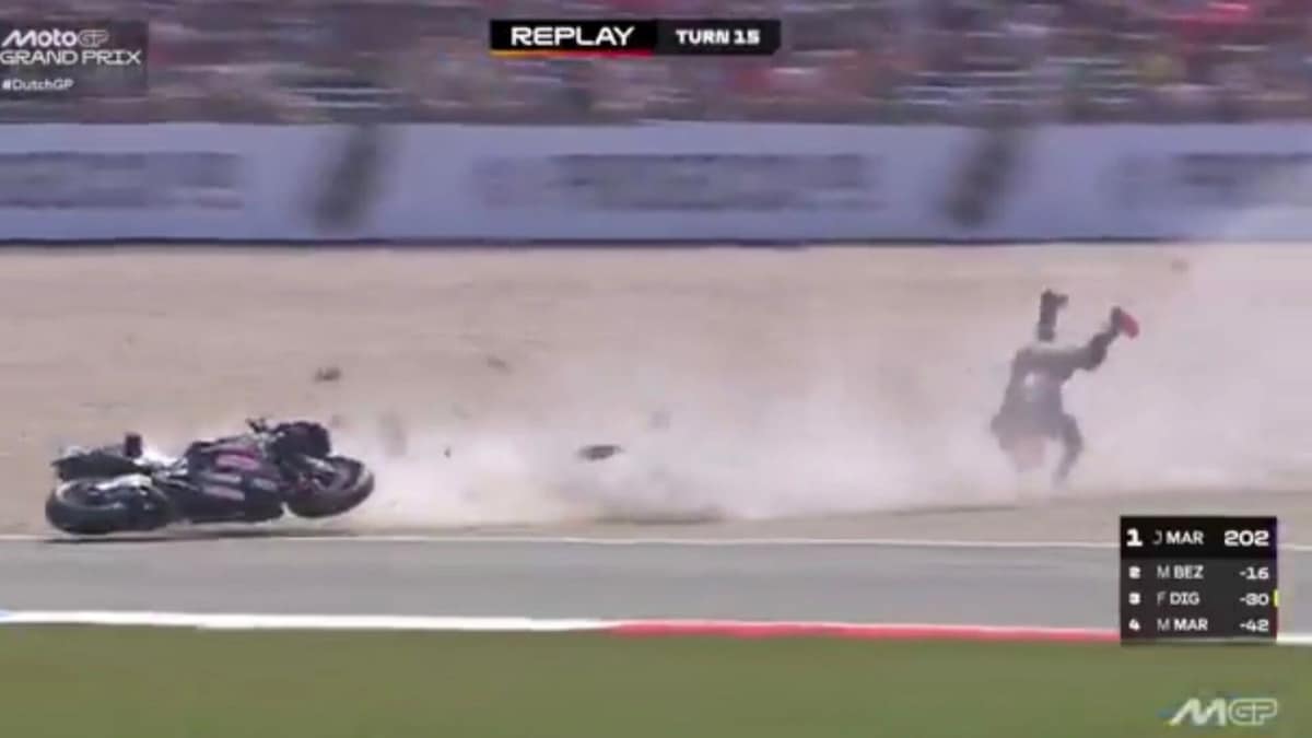 MotoGP: l'incidente da brividi di Marco Bezzecchi ad Assen