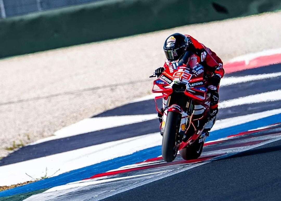 Da sogno a realtà: la 19enne Kayla Yaakov ha guidato la Ducati MotoGP!