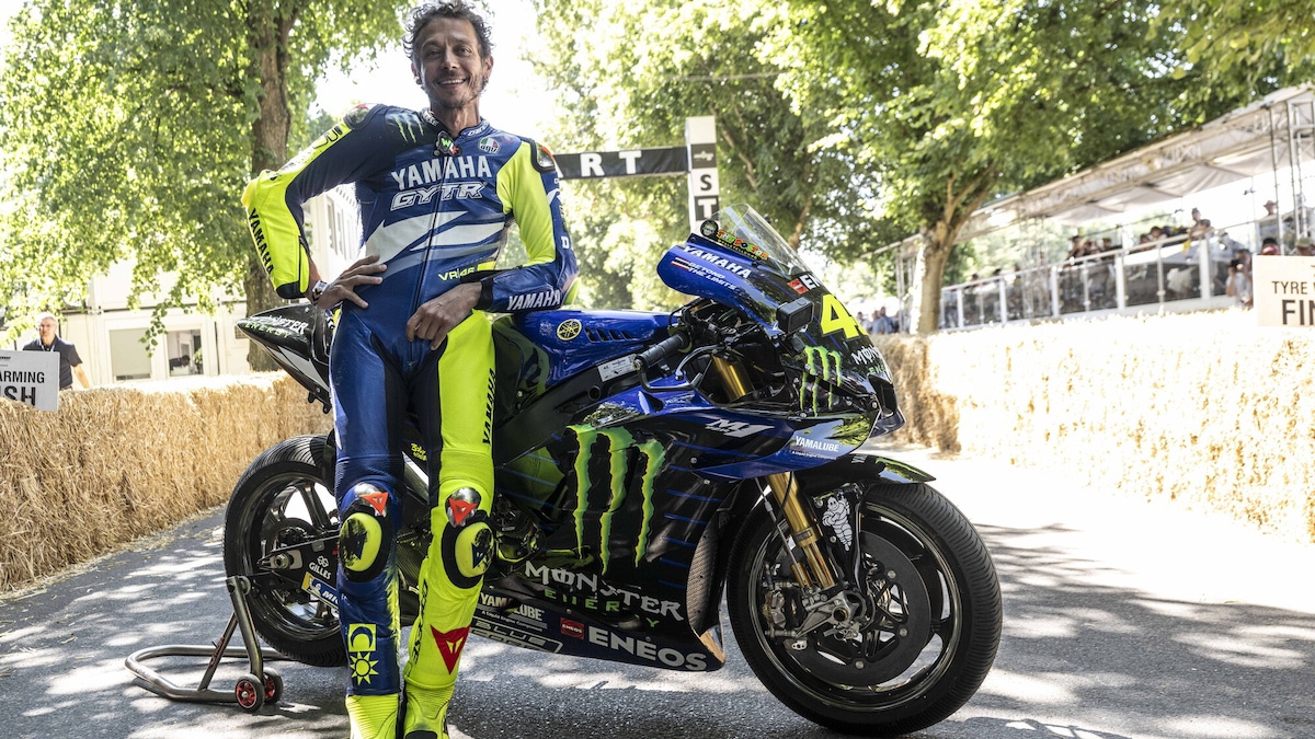 Valentino Rossi tra due e quattro ruote a Goodwood: tutte le foto