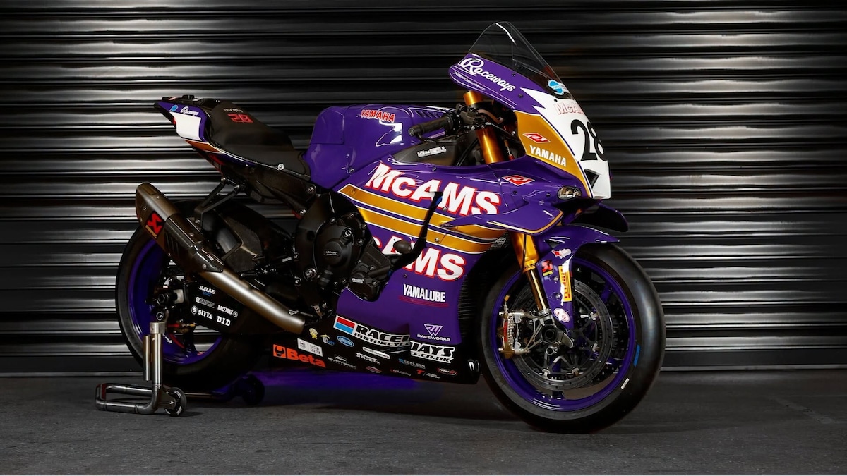 Ritorno al passato: Yamaha celebra i 30 anni di BSB con una livrea leggendaria