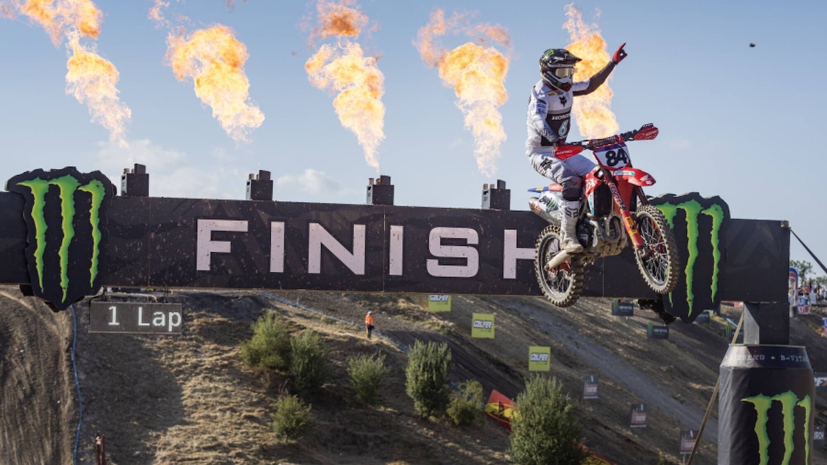 MXGP: Herlings a -1 da Coenen ora fa paura