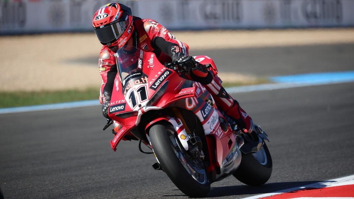 Ancora Bulega a Magny-Cours, 17 piloti in meno di nove decimi