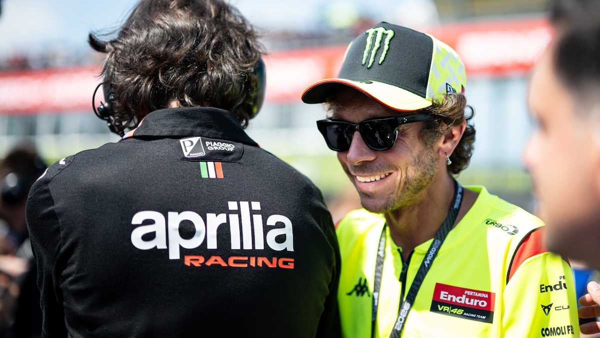 MotoGP, Valentino Rossi incorona Antonelli e su Bezzecchi: "Titolo? È difficile, però..."