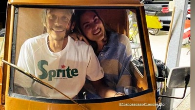 MotoGP: Valentino Rossi porta Francesca in giro con l'Ape