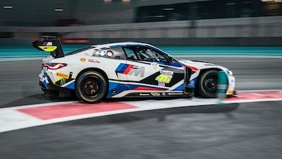 Valentino Rossi in azione alla 12 Ore del Golfo