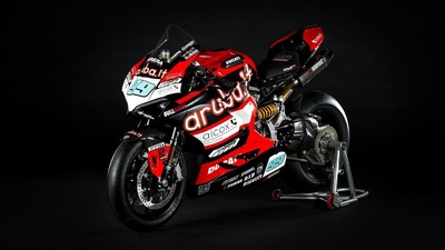SSP: ecco la nuova Ducati Panigale V2 del team ufficiale Aruba