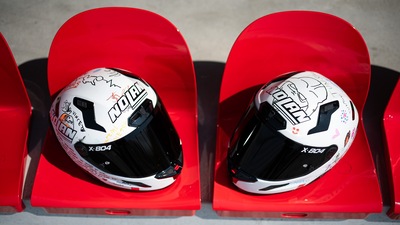 Colori, sogni e speranze: il casco speciale di Leonardo Taccini per Cremona