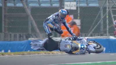 MotoGP, spaventoso high side di Alex Marquez a Silverstone: la sequenza