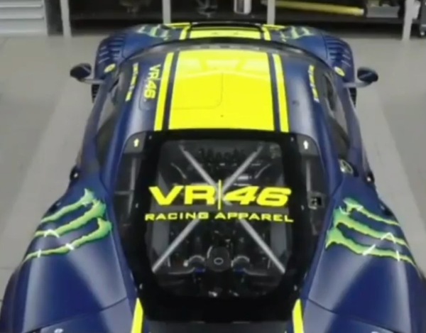 Rossi svela la sua Ferrari per la 12 Ore di Abu Dhabi