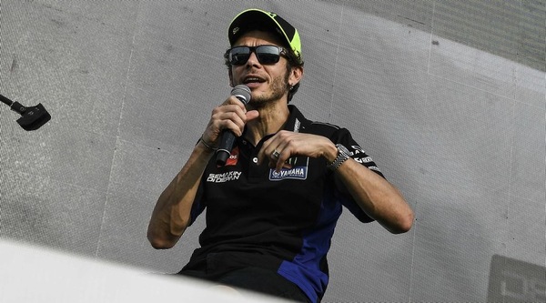 Rossi: “Lorenzo grande pilota, magari facesse il tester Yamaha”