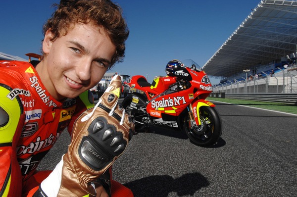 Jorge Lorenzo, le IMMAGINI più belle dei trionfi in 250
