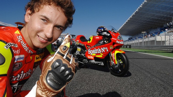 Jorge Lorenzo, le IMMAGINI più belle dei trionfi in 250