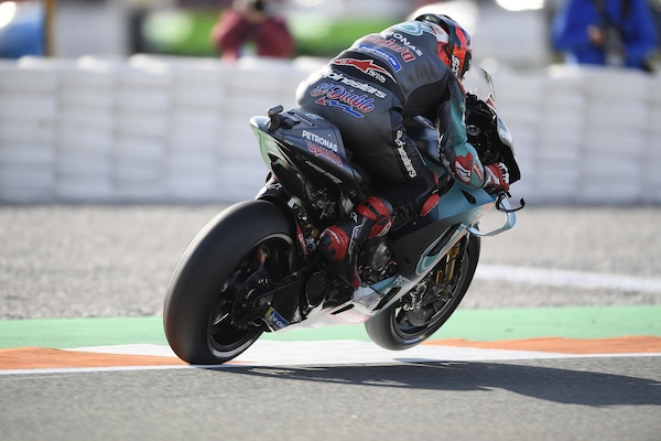 MotoGP Valencia, qualifiche: Quartararo indiavolato infila la sesta pole