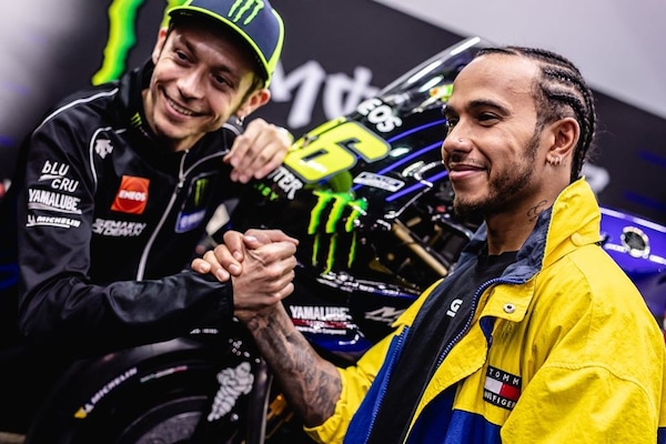 Lewis Hamilton: tutte le insidie nella guida di una MotoGP