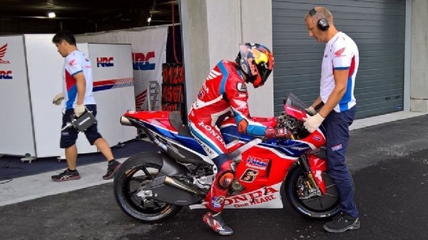 MotoGP: Stefan Bradl in pista a Jerez con la nuova Honda