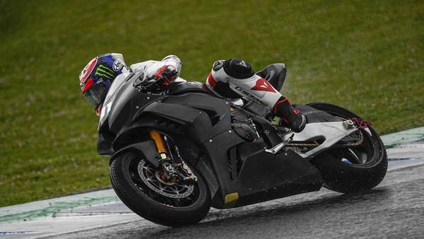 SBK: Haslam rainman nei test di Jerez