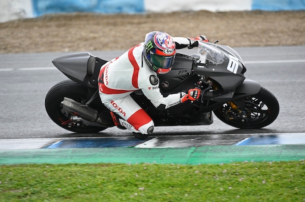 Leon Haslam sorprende a Jerez: “La moto è eccitante!”