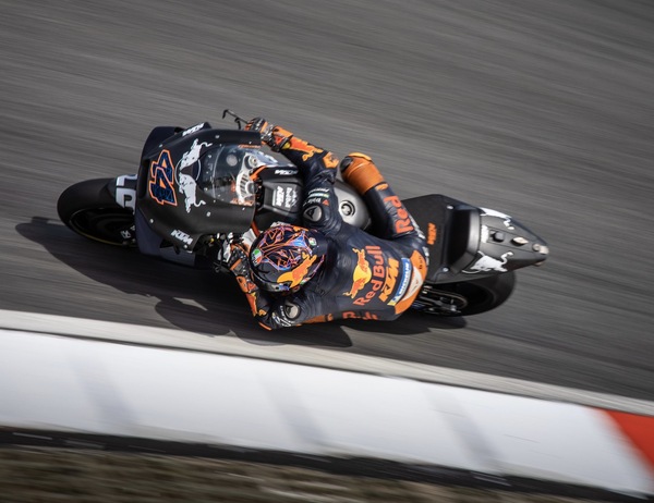Test Sepang: fratelli Espargarò in vetta, Pol su KTM il più veloce
