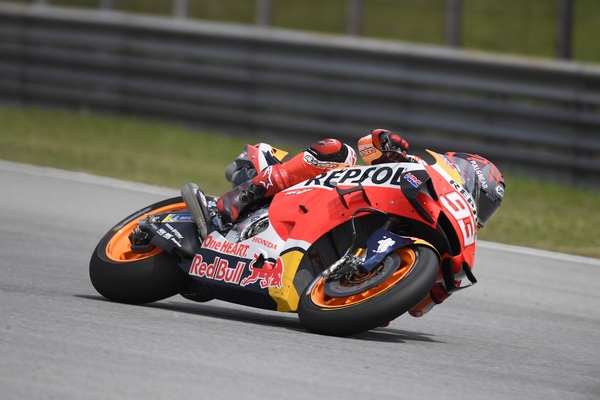 Test Sepang, Marquez fatica: “Non sono ancora pronto a stare coi migliori”