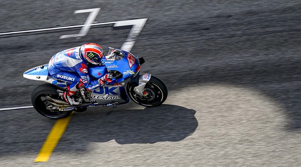 MotoGP 2020, Rins: “In Qatar avremo anche noi il dispositivo holeshot”