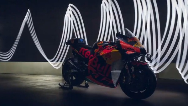 KTM: un docufilm svela la nuova RC16