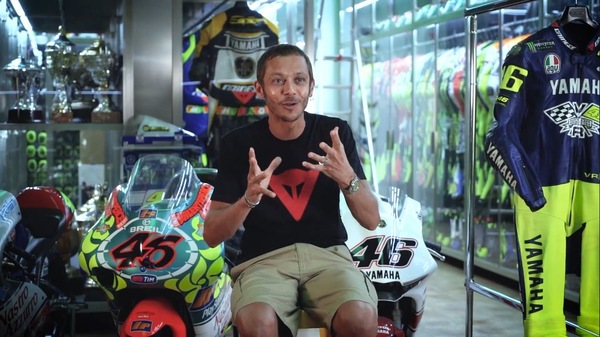 Valentino Rossi apre le porte della sua "stanza segreta" - VIDEO