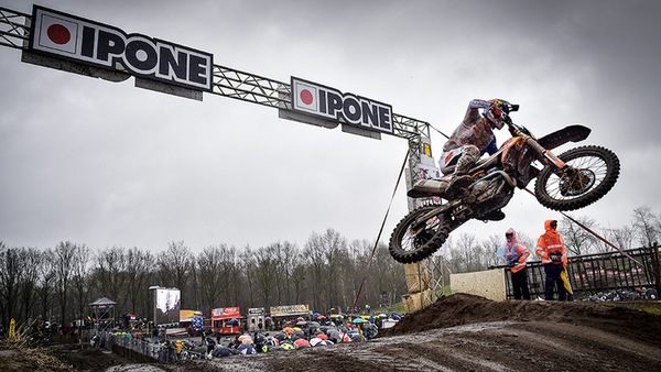 MXGP Olanda: Herlings vola sulla sabbia di casa