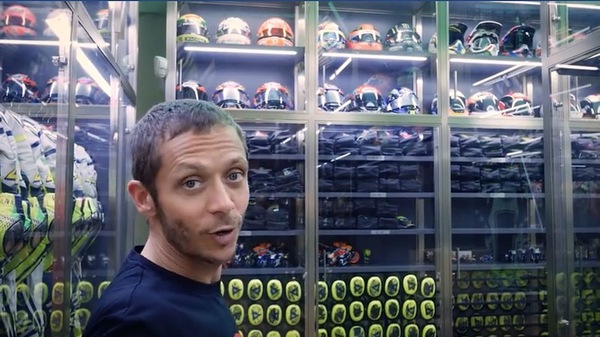 Tutti i caschi di Valentino Rossi - VIDEO