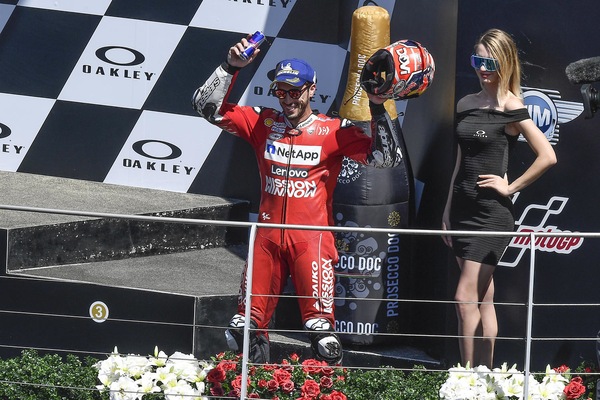 Social GP del Mugello: doppietta italiana con Dovizioso e Rossi