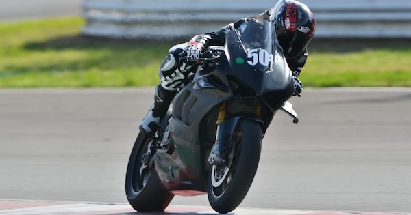 Baiocco come Gobert: numero 501 sulla Panigale V4 R ZPM