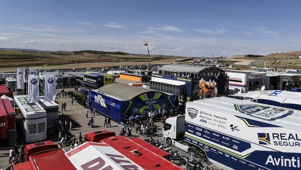 Il nuovo paddock MotoGP: istruzioni per l'uso