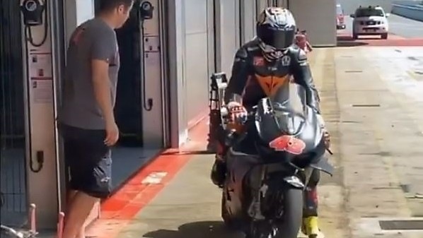MotoGP: Jack Miller torna in circuito con la Panigale V4 R
