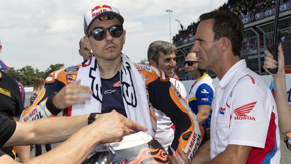 Lorenzo: “Se avessi una proposta per vincere il Mondiale, la coglierei”