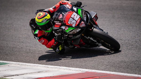 CIV Mugello, SBK: Gara 1 si chiude nel segno di Savadori. Out Pirro