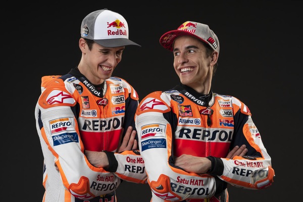 Casco speciale per i fratelli Marquez nel primo GP di Jerez