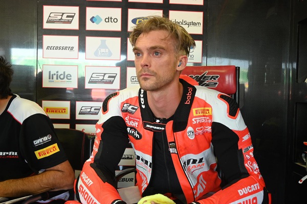 SBK, Camier getta la spugna: “Devo pensare a rimettermi in forma”