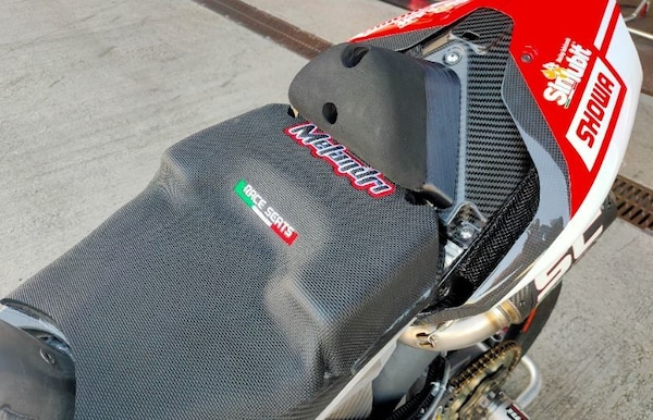 SBK: sella speciale e dedicata per Melandri, sulla V4 R di Barni