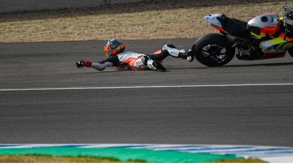 Rinaldi: “Ho fatto come Rins, buttandomi dalla moto”