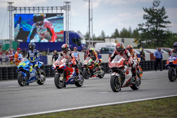 MotoGP, Repubblica Ceca: tutti all'assalto della Yamaha