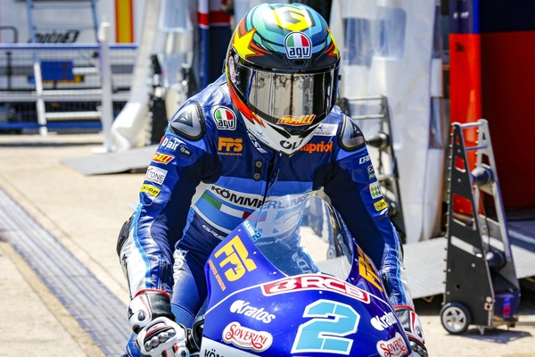 Moto3, FP1 Brno: Rodrigo svetta. Scivola Suzuki