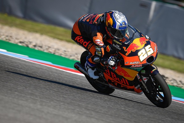 Moto3, Brno: Fernandez conquista la sua prima pole position