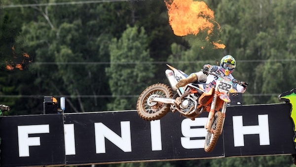 MXGP, Cairoli stoico: infortunato, a Riga conquista la 90esima vittoria