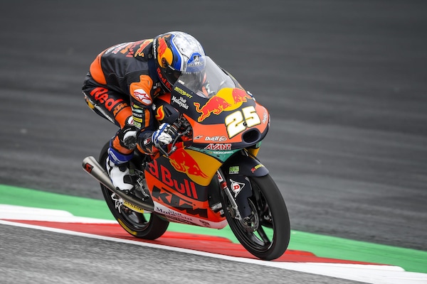 Moto3, Qualifiche GP Austria: di nuovo Fernandez in pole, quinto Vietti