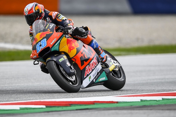 Moto2, Austria: la prima firma di Martin, paura per Syahrin
