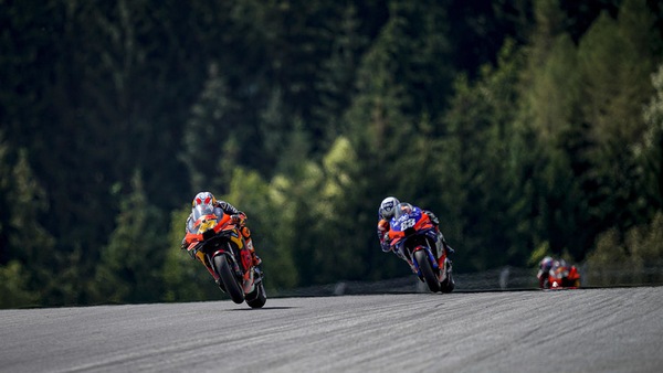 KTM: troppe cadute, ma la RC16 c’è